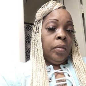 Meet your Posher, Cora